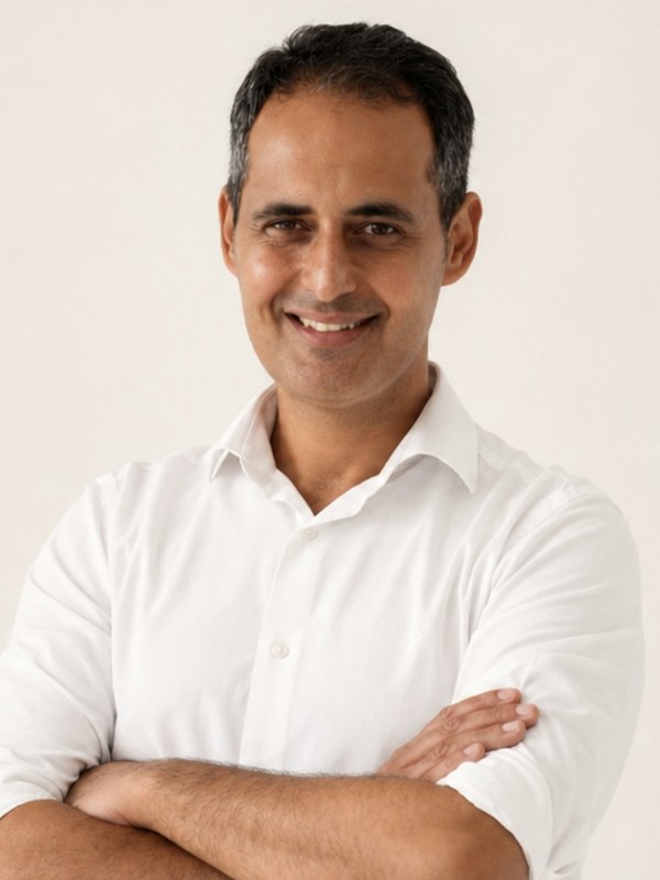 Dr. Volkan Onar